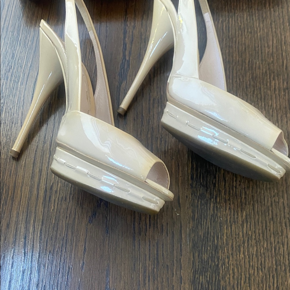 MIU MIU Patent Leather Beige Cream Peep-Toe Platform Heel Size 38.5 or 8.5